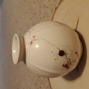 Barbara Baatz Small White Floral Design Vase USA